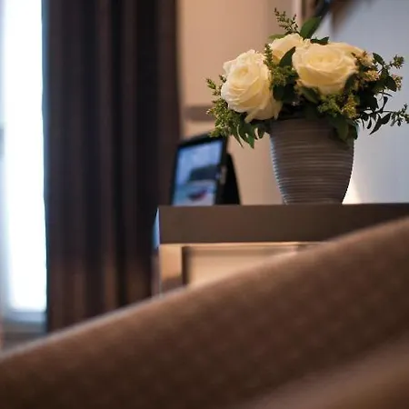 Le Grey Hotel