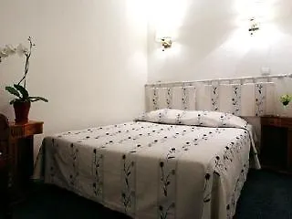 ル グレイ ホテル