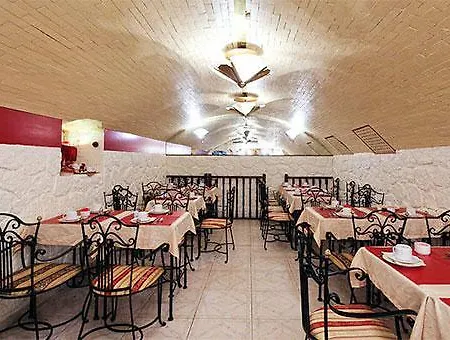 Le Grey Hotel 4*