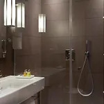 ル グレイ ホテル 4*